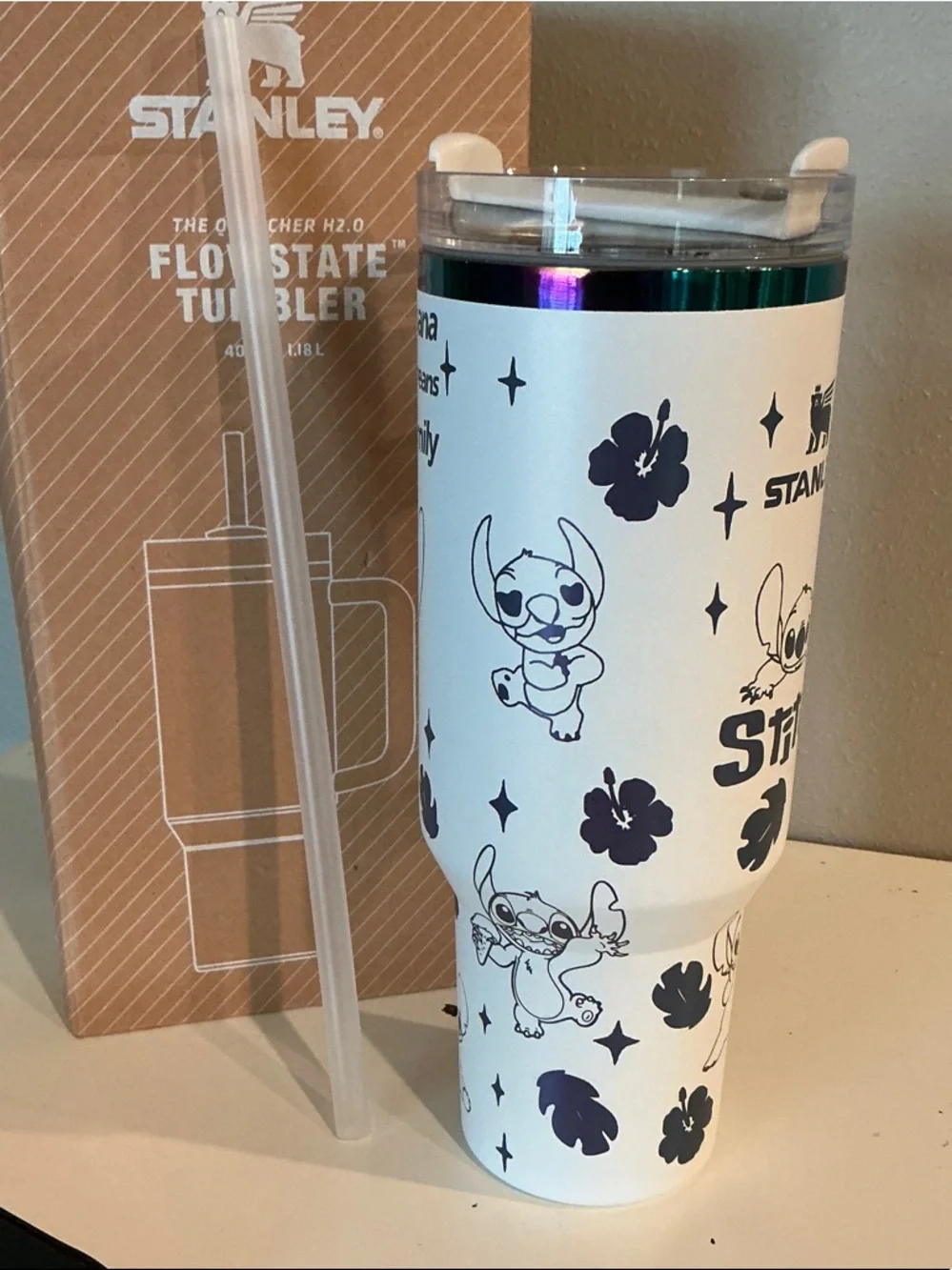 Stanley Disney Stitch H2.0 Quencher 40 Oz Tumbler, - Picture 4 of 4